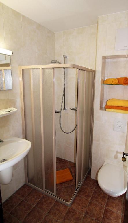 Familienhotel Zur Linde Panschwitz-Kuckau Ruang foto