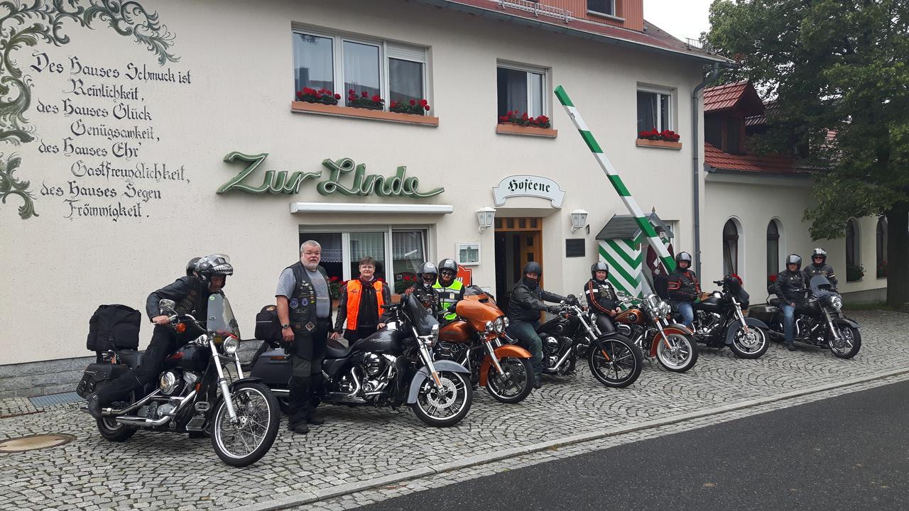 Familienhotel Zur Linde Panschwitz-Kuckau Bagian luar foto